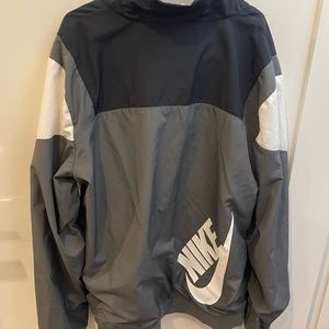 Nike windbreaker pullover